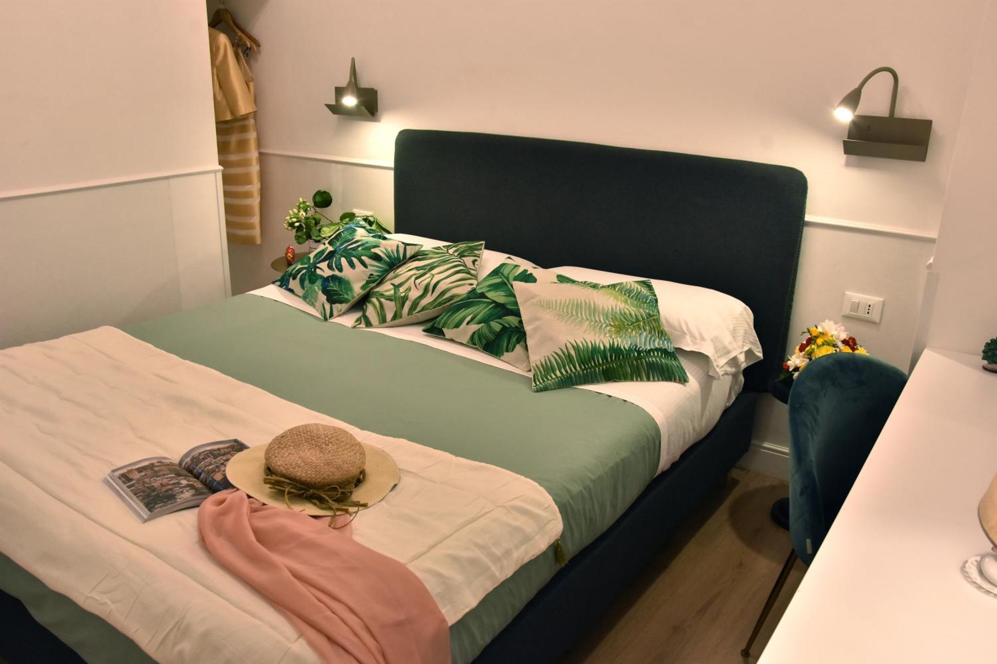 Gloden House Apartments ตาออร์มินา ภายนอก รูปภาพ