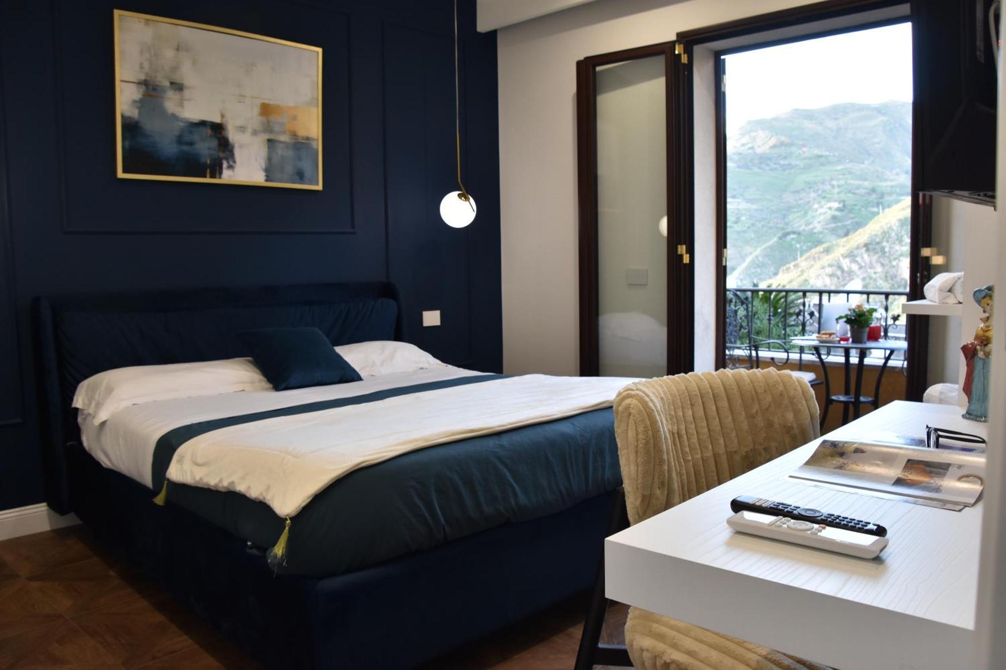 Gloden House Apartments ตาออร์มินา ภายนอก รูปภาพ