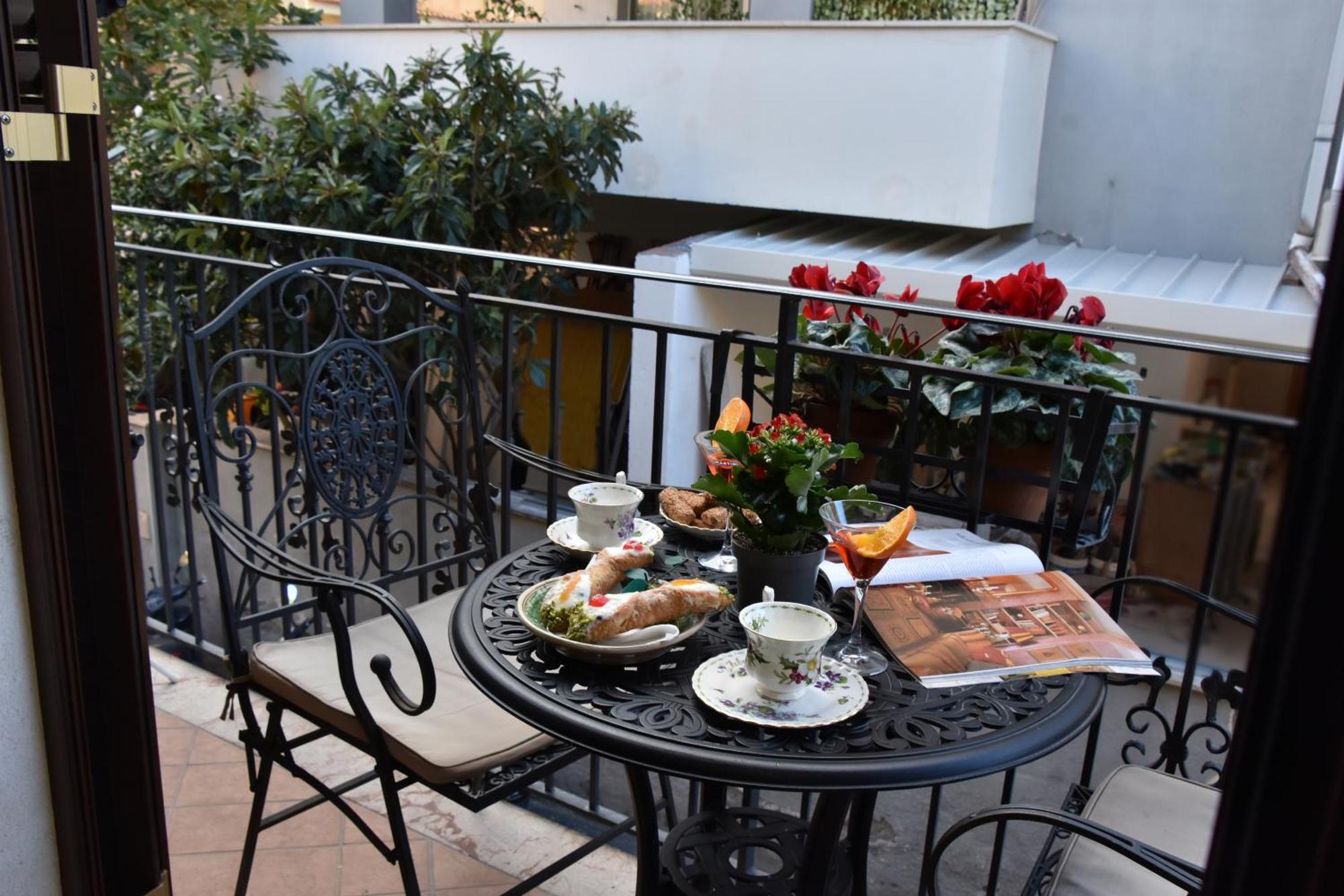 Gloden House Apartments ตาออร์มินา ภายนอก รูปภาพ